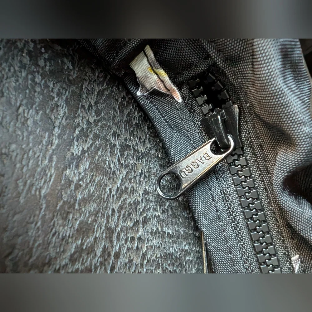 Baggu Stars Medium Crescent NWOT - Picture 3 of 4